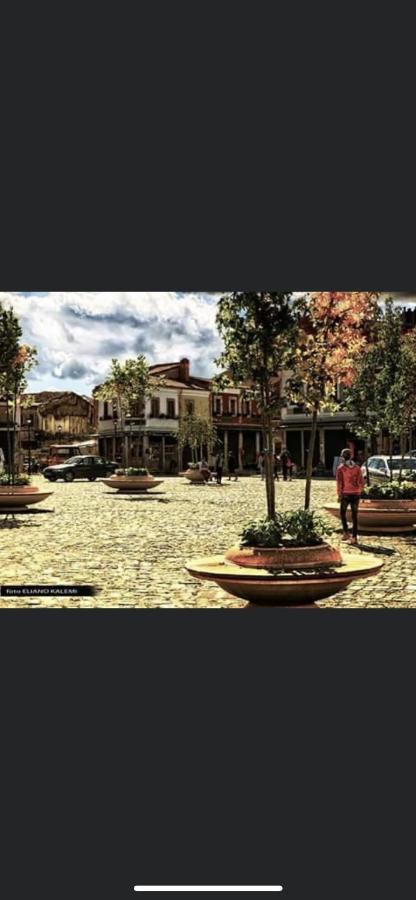 Tradicional Bazaar Home Korce Exterior foto